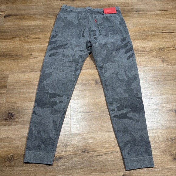 Levi's Other - Levis‎ Engineered Jeans Men's MEDIUM Knit Camo Joggers Stretch Gray Portugal LEJ